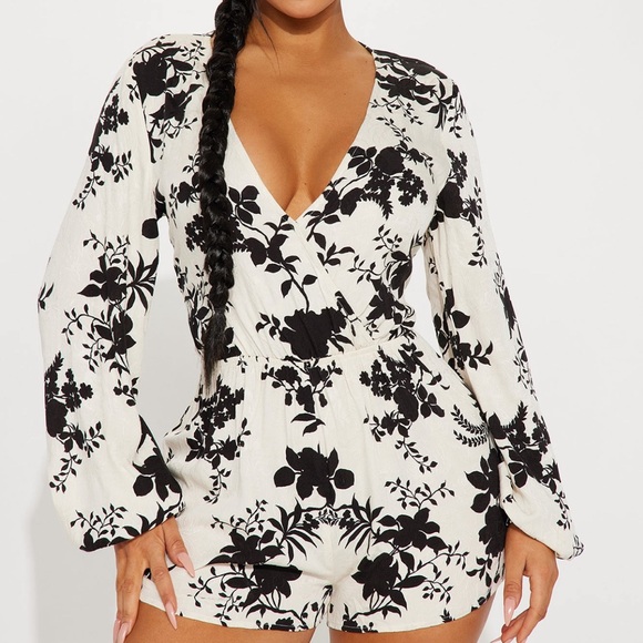 Floral romper - Picture 1 of 3